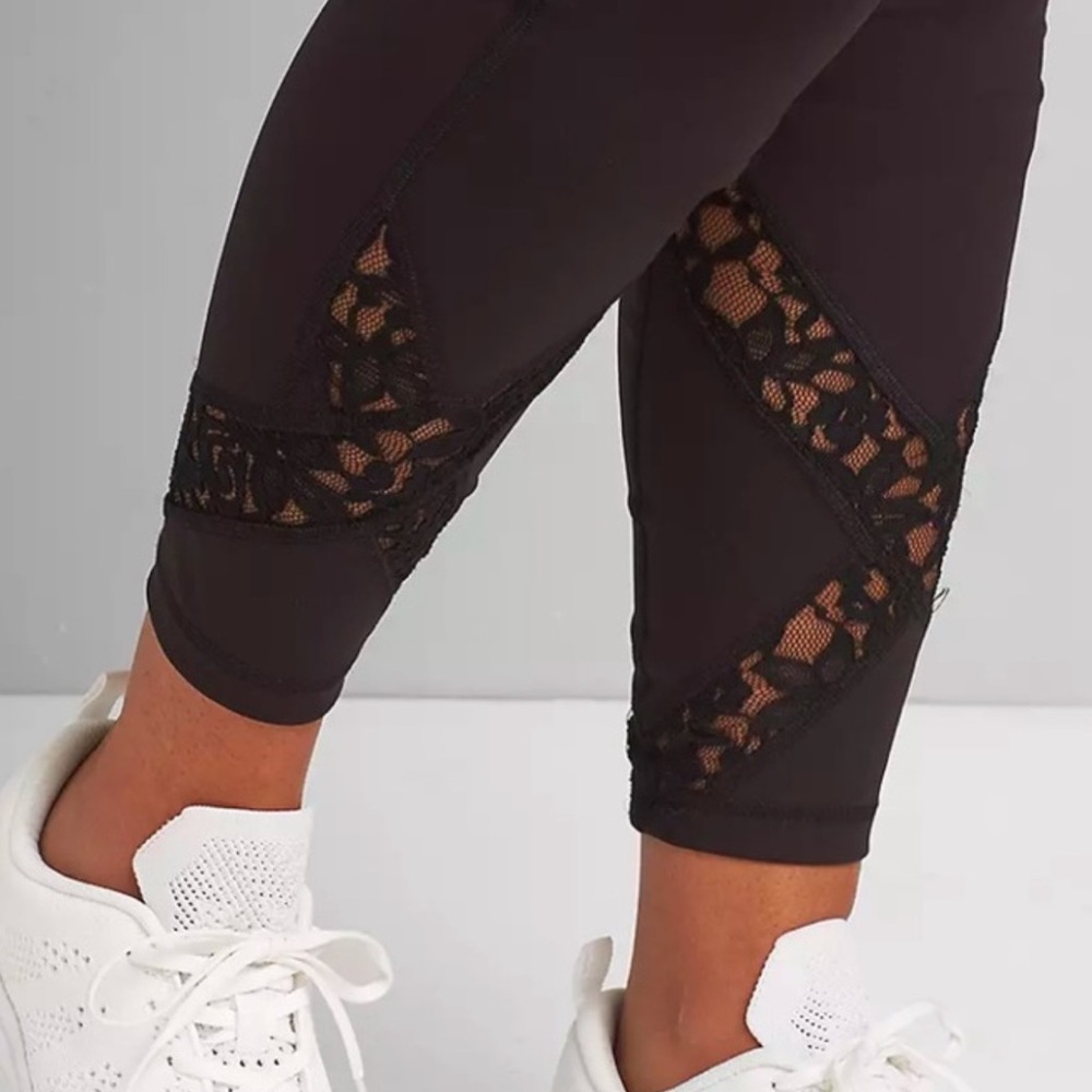 Black High-Waisted Lace Detail Leggings